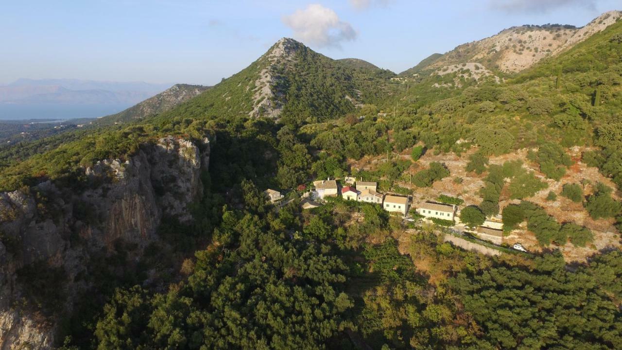 Castelli Olive Press Pension Acharavi  Buitenkant foto