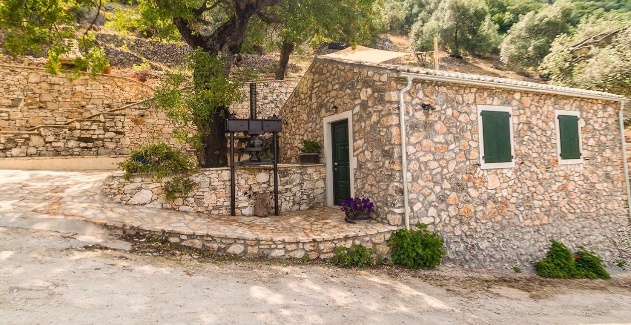 Castelli Olive Press Pension Acharavi  Buitenkant foto